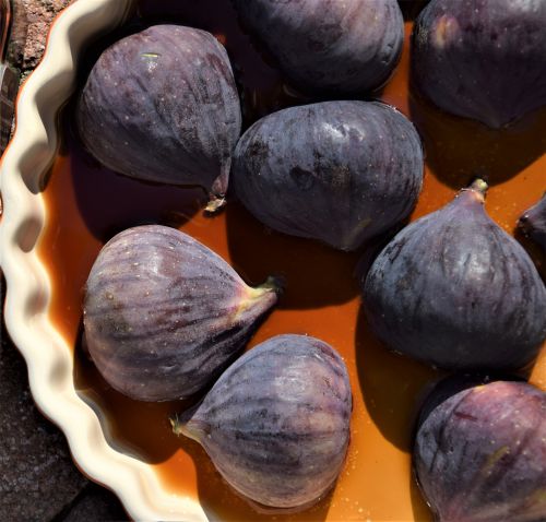 Marinated figs