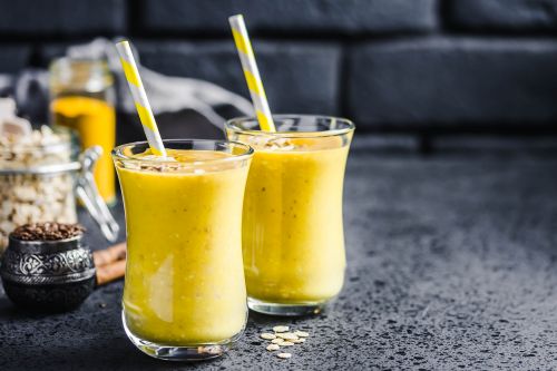 Oat drink with turmeric